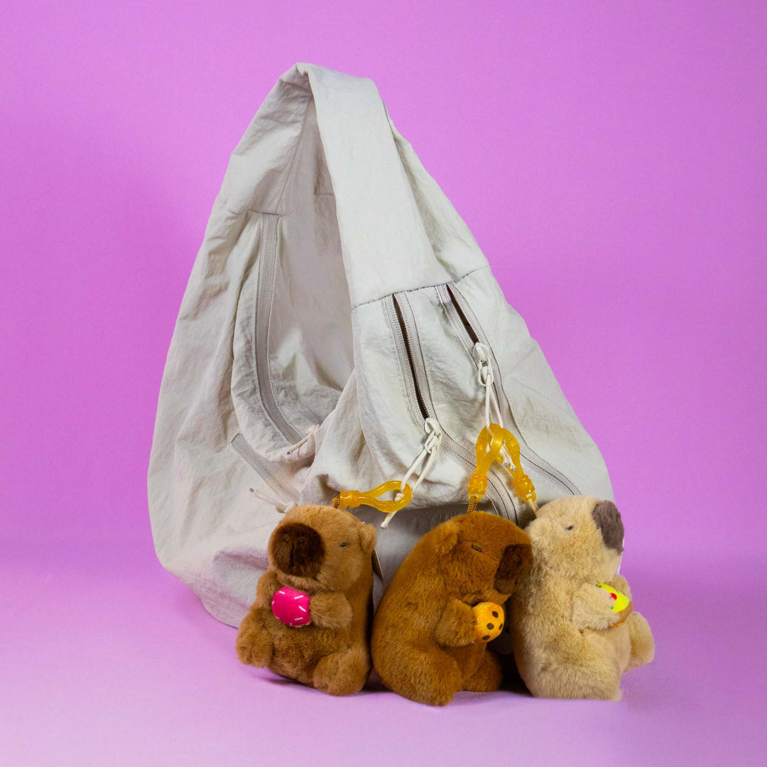 Set de 12 Piezas Llavero de peluche Capibara 10 cm