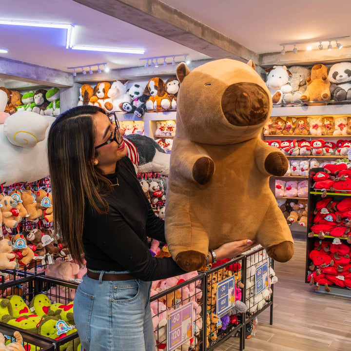 Capibara de peluche gigante, color café extra suave