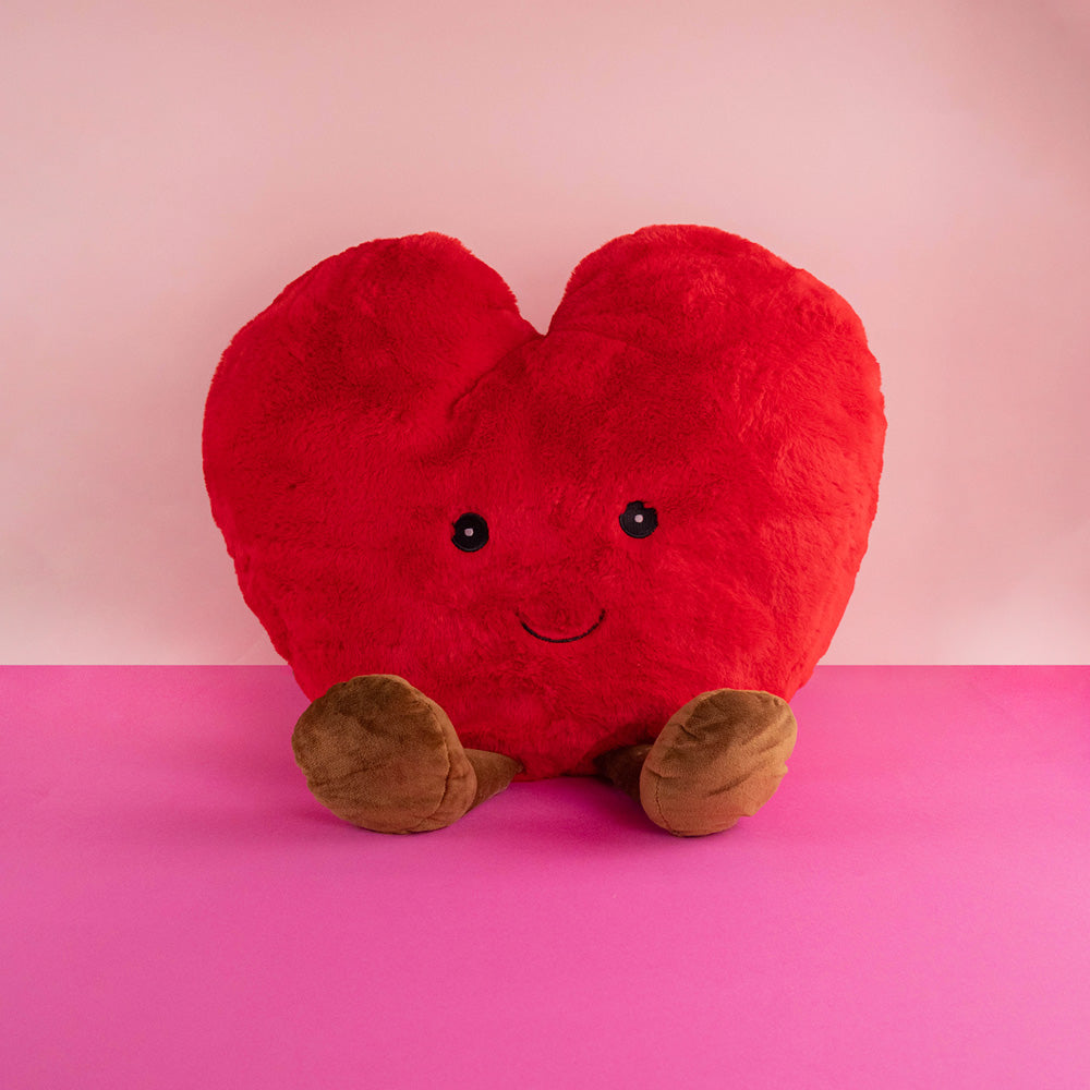 Cojín de corazón de peluche al mayoreo. Peluches para San Valentín. Tiendas de regalo