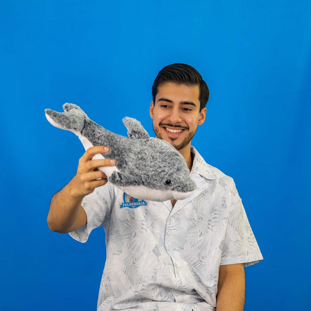 Delfín de peluche Ocean 38 cm , delfín color gris, perfecto para decorar eventos o fiestas infantiles 