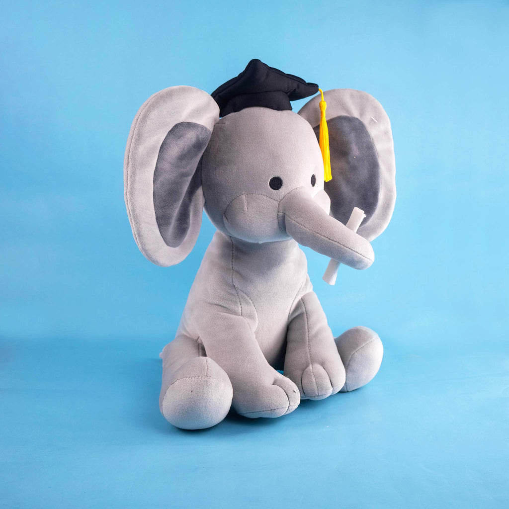 Elefante de peluche color gris, peluche de graduación, ideales para regalar en este día tan especial 