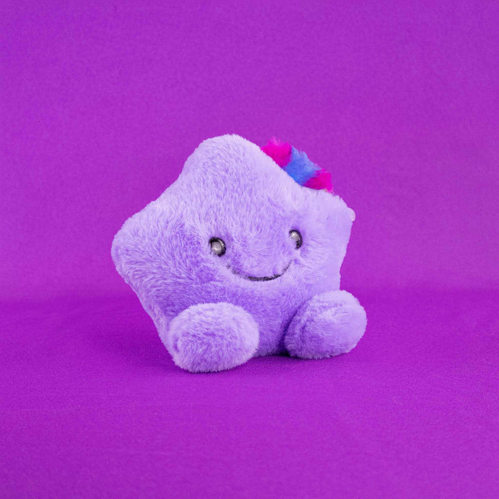 Set de 4 piezas Estrellas de peluche Twinky PIUINIKI . Estrellas de peluche en color rosa, morado, azul y amarillo con caritas felices 