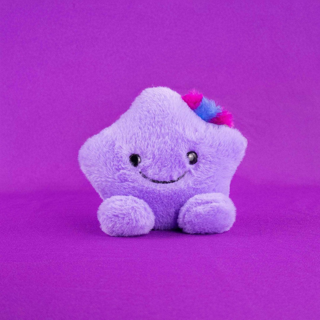 Set de 4 piezas Estrellas de peluche Twinky PIUINIKI . Estrellas de peluche en color rosa, morado, azul y amarillo con caritas felices 