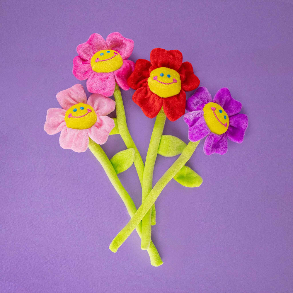 Flores de peluche perfectas para regalar en primavera, decorar eventos o coleccionar. Colores llamativos