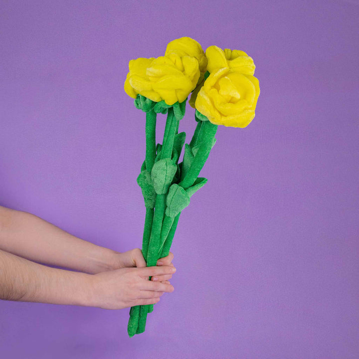 Flores de peluche perfectas para regalar en primavera, decorar eventos o coleccionar. Colores llamativos