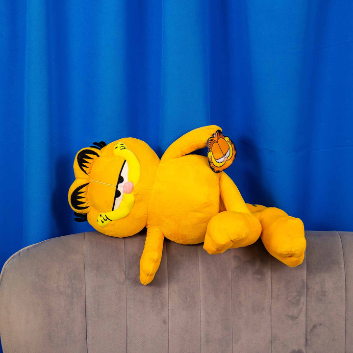 Garfield de peluche original. Peluches de licencias, color naranja con negro