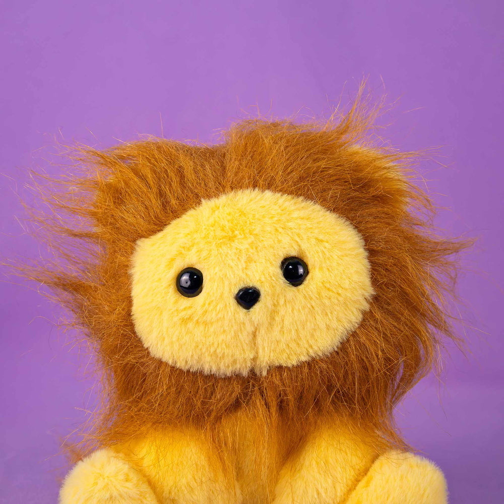 León de peluche, Peluches para baby showers, eventos y decoraciones. Tiendas de regalos y distribuidores 