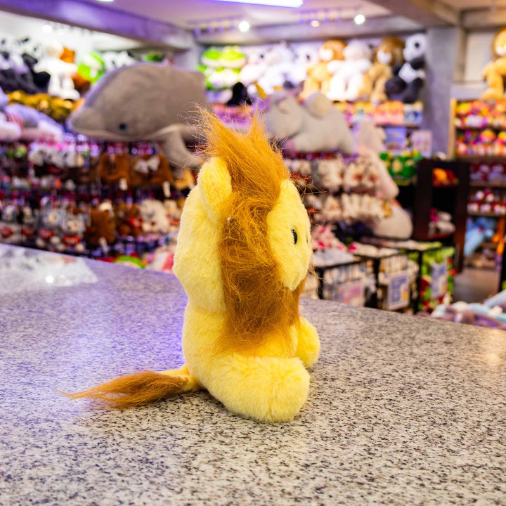 León de peluche, Peluches para baby showers, eventos y decoraciones. Tiendas de regalos y distribuidores 