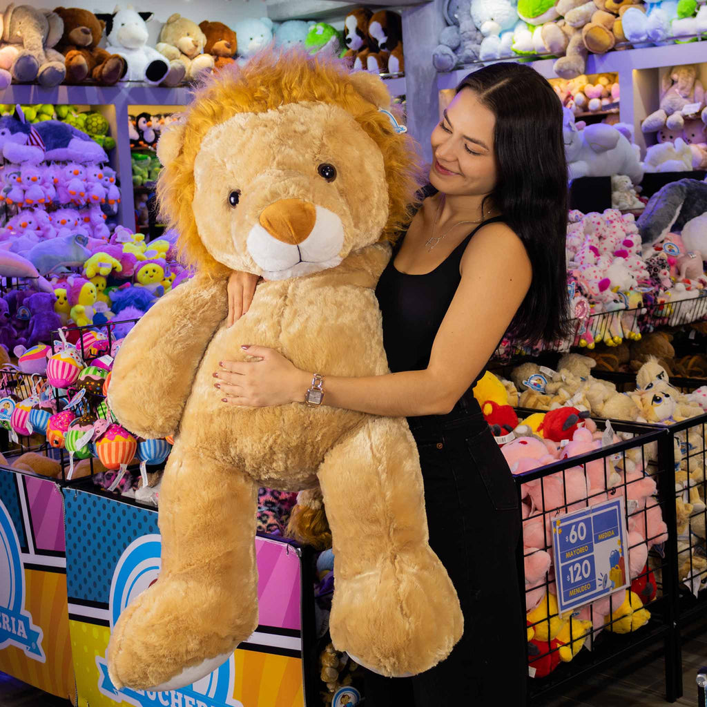 León de peluche gigante super suave y abrazable. Ideal para regalar, para eventos, baby showers y fiestas