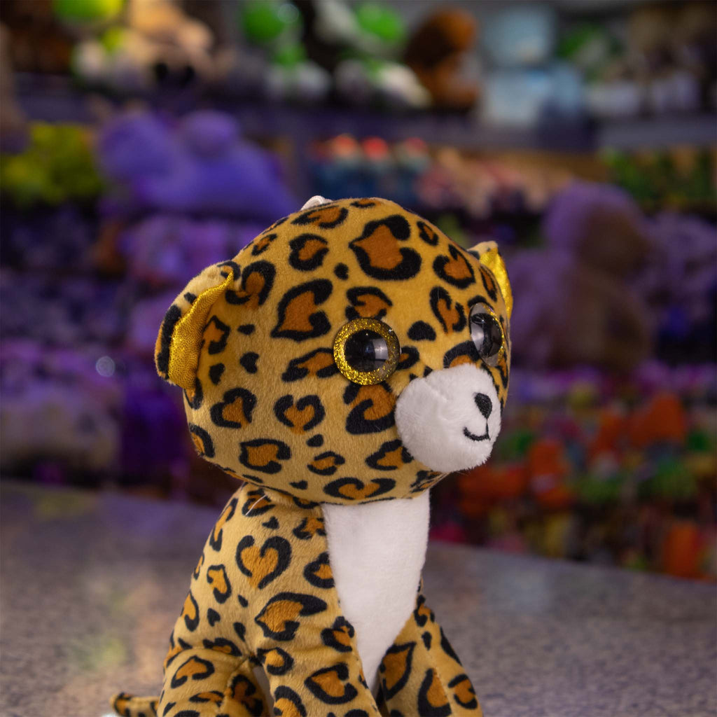 Leopardo de peluche pequeño y ultra suave. Colecciona los tuyos o inicia tu propio negocio