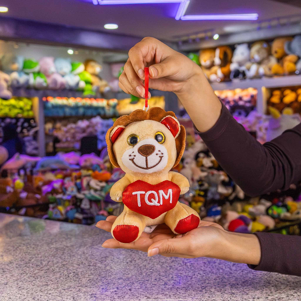 Llaveros de peluche, León de peluche ideal para regalar en San Valentín. Peluches para regalar y coleccionar