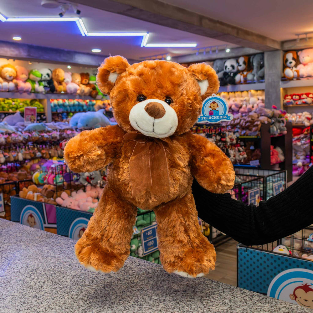 Oso de peluche super suave y abrazable. Ideal para regalar, para eventos, baby showers y fiestas. 
