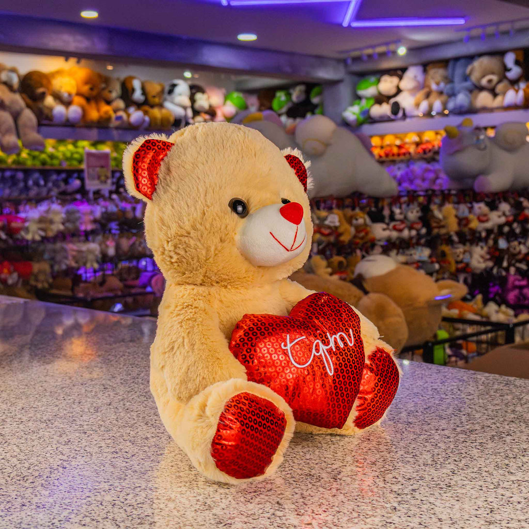 Oso de peluche TQM Vale Beige 30cm , Osos de peluche para San Valentín. Temporada de amor y regalos