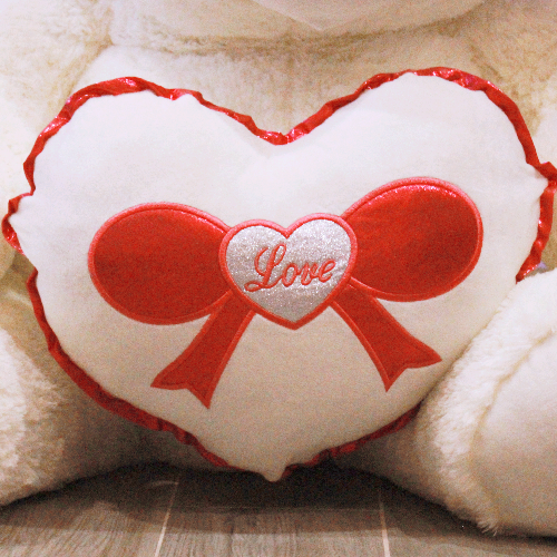 Oso de peluche gigante, ideal para regalar en San Valentín. Tiendas regalos y mayoristas