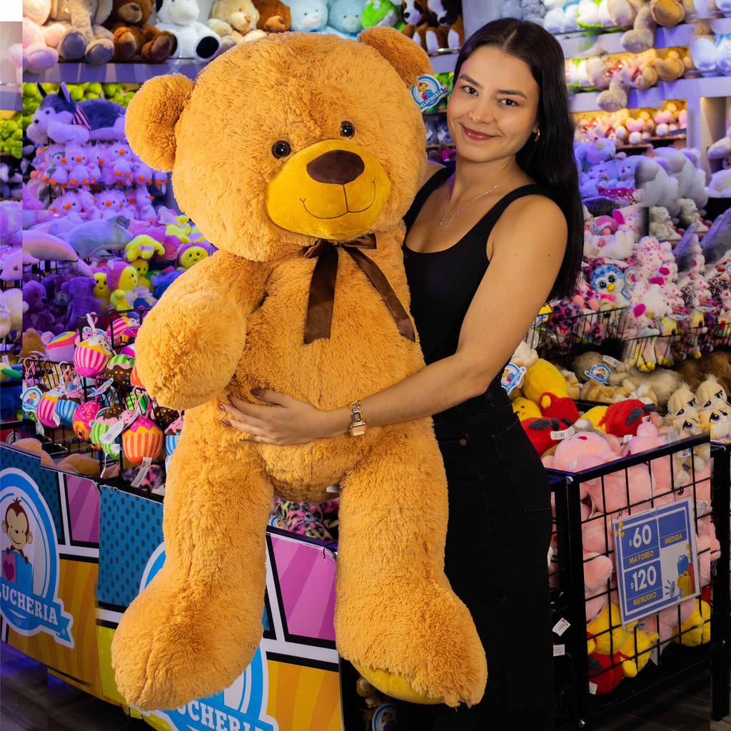 Oso de peluche gigante super suave y abrazable. Ideal para regalar, para eventos, baby showers y fiestas. 