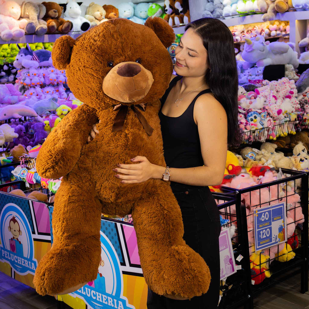 Oso de peluche gigante super suave y abrazable. Ideal para regalar, para eventos, baby showers y fiestas. 