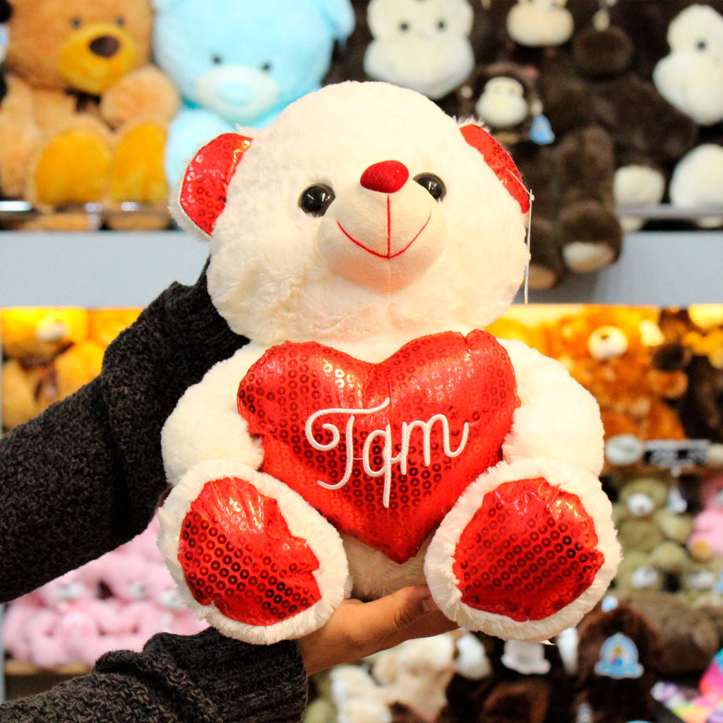 Oso de peluche con corazón color blanco, ideal para San Valentín 