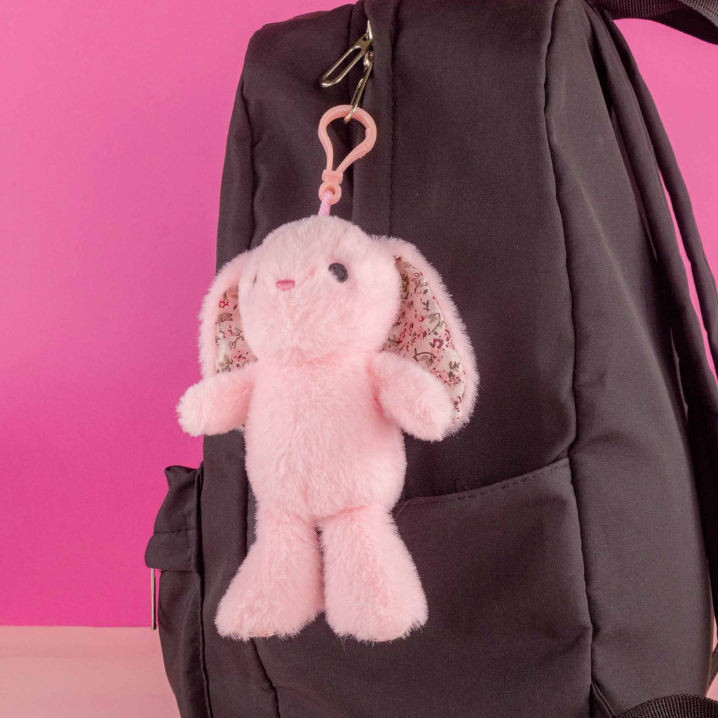 Llavero Conejo de peluche al mayoreo. ideal para tiendas de regalos y distribuidores