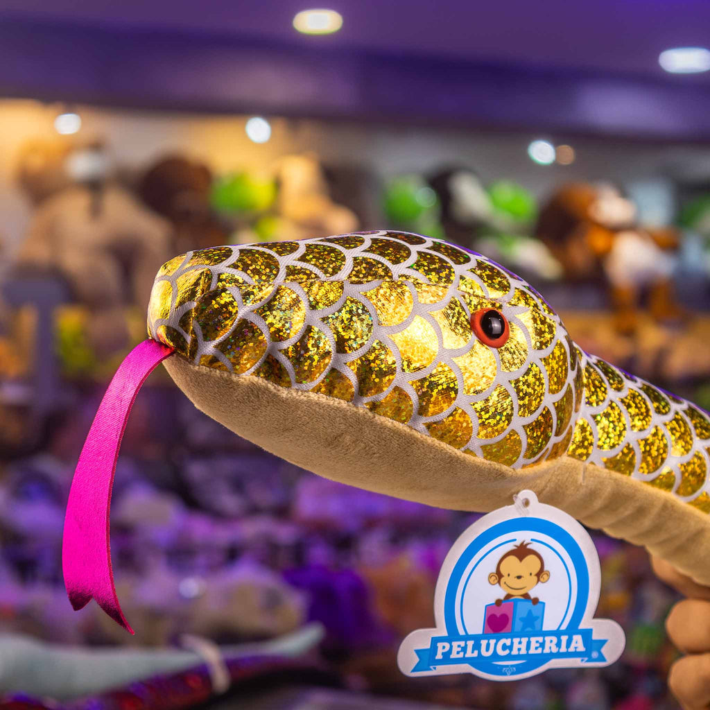 Peluche de serpiente grande. Ideal para los fanáticos de los animales terrestres  y para regalar. 