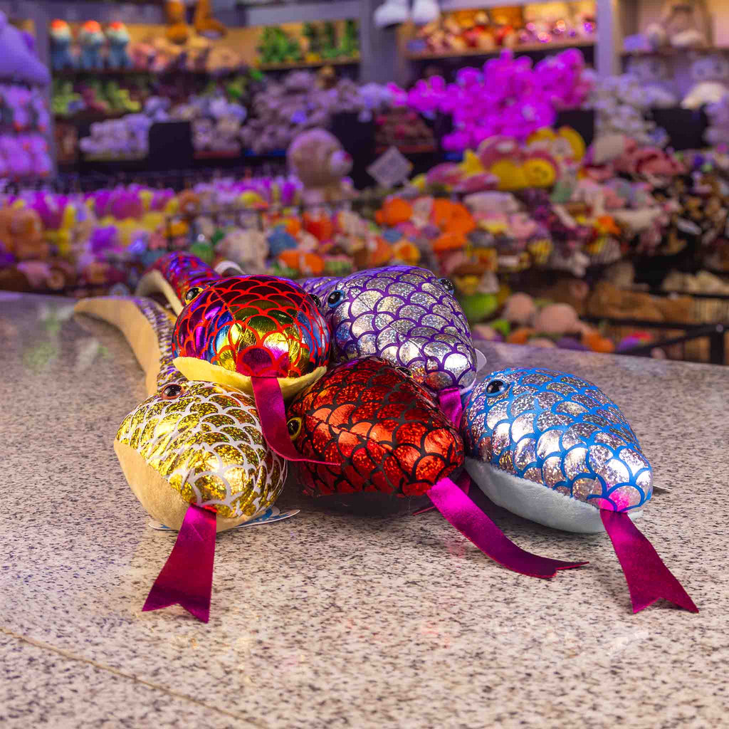 Peluche de serpiente grande. Ideal para los fanáticos de los animales terrestres  y para regalar. 