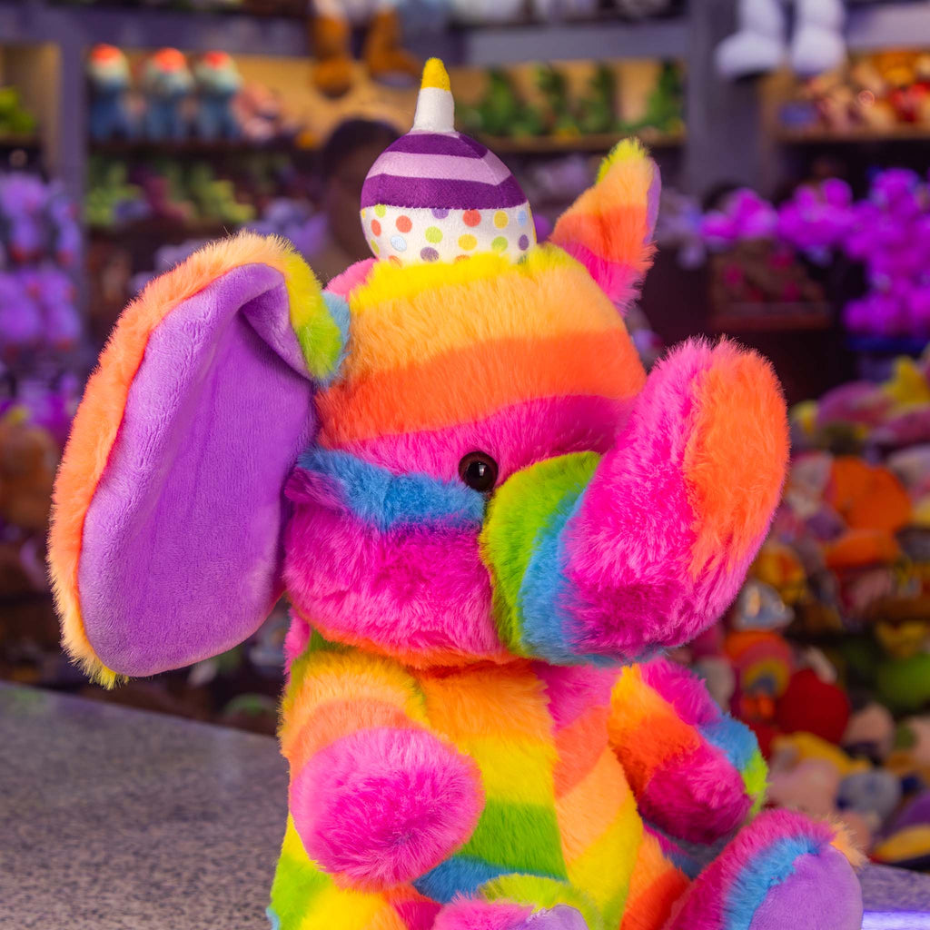 Elefante de peluche HBD super suave y abrazable. Ideal para regalar en cumpleaños 