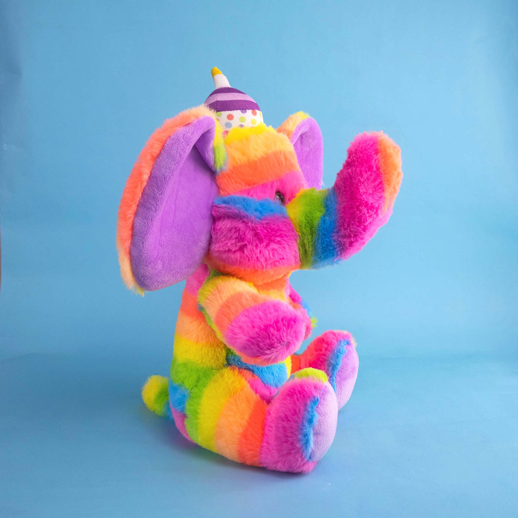Elefante de peluche HBD super suave y abrazable. Ideal para regalar en cumpleaños 