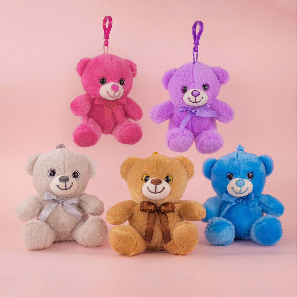 Set de 12 Piezas Llavero de peluche Osito Baby 12 cm - Pelucheria
colores café, gris, rosa y azul. Llaveros de peluche coleccionables