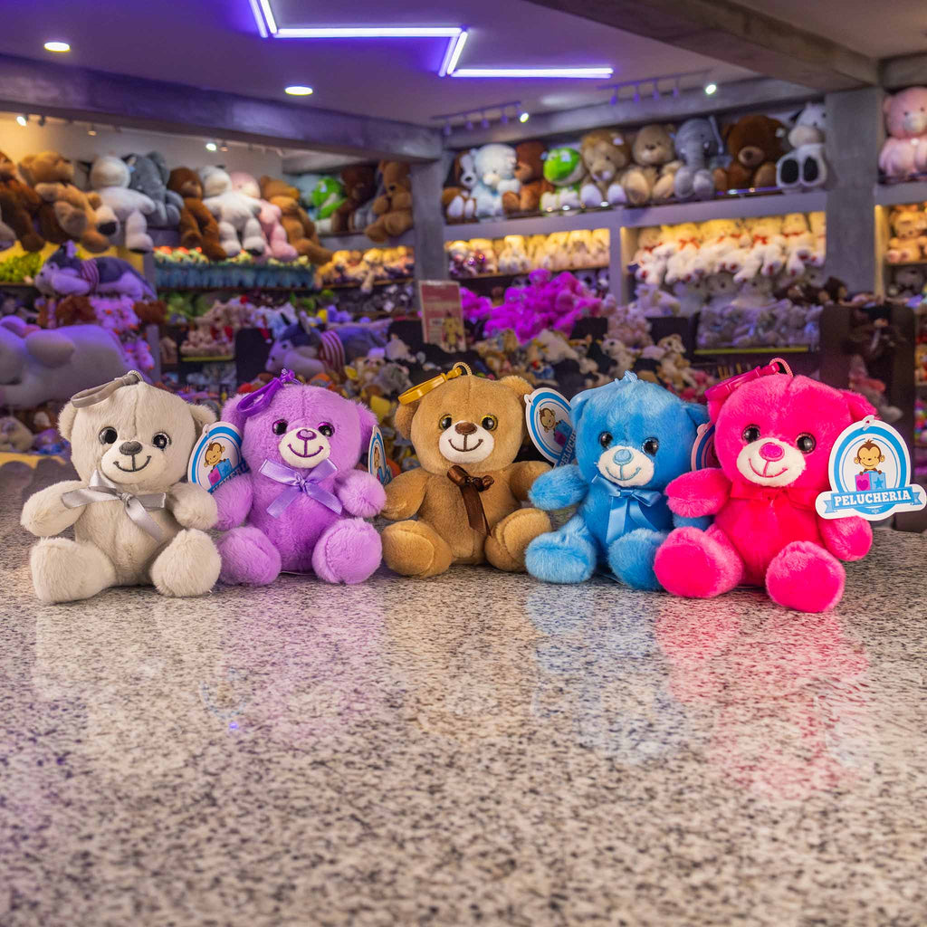 Llaveros de peluche al mayoreo. ideal para tiendas de regalos y distribuidores.
Perfectos para coleccionar 