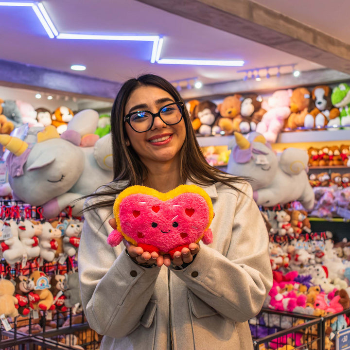Llavero de peluche para San Valentín en color rosa y rojo. Peluches de novedad 