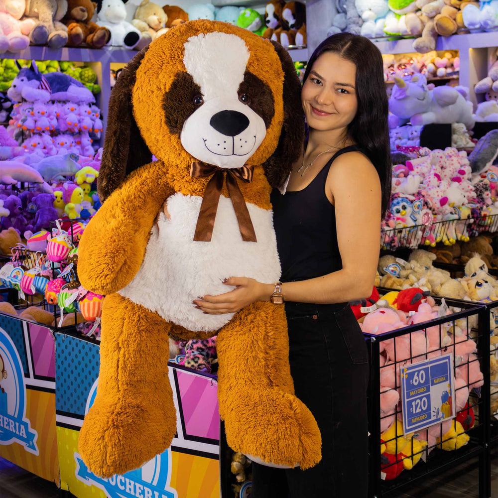 Perro de peluche gigante super suave y abrazable. Ideal para regalar, para eventos, baby showers y fiestas. 