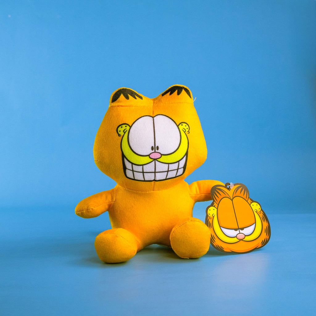 Garfield de peluche original para fanáticos, súper adorable.