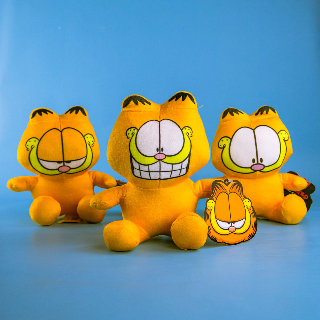 Garfield de peluche original para fanáticos, súper adorable.