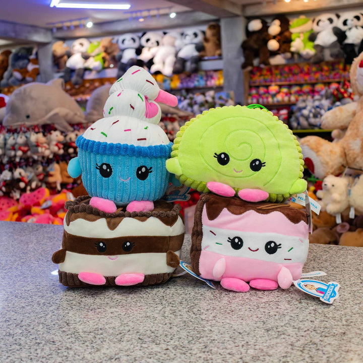 Muñecos de peluche con forma de postres para decoración o para coleccionar