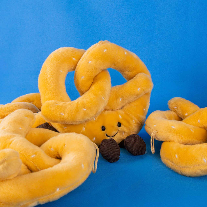 Pretzel de peluche 22 cm, peluche de comida perfecto para regalar, decorar o coleccionar