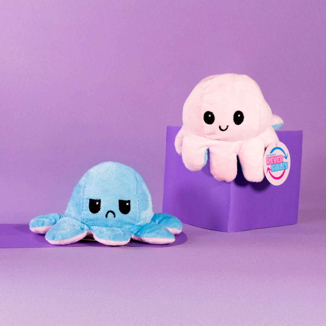 Pulpos de peluche reversibles en colores surtidos. Peluches de novedad y de moda