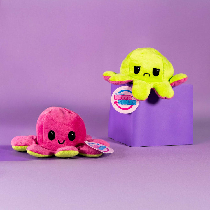 Pulpos de peluche reversibles en colores surtidos. Peluches de novedad y de moda