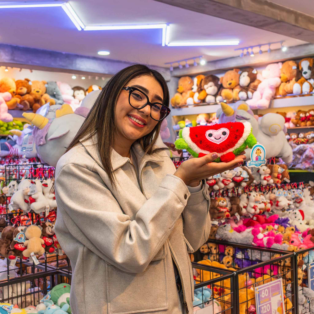 Llavero de peluche para San Valentín en color rosa y verde. Peluches de novedad 