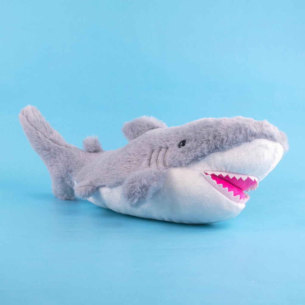 Tiburón de peluche  con detalles brillantes. Ideal para distribuidores. Variedad y materiales de calidad