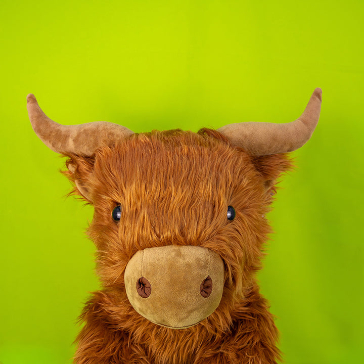 Toro de peluche Bruno 60 cm. Peluche de toro color café con cuernos , extra suave