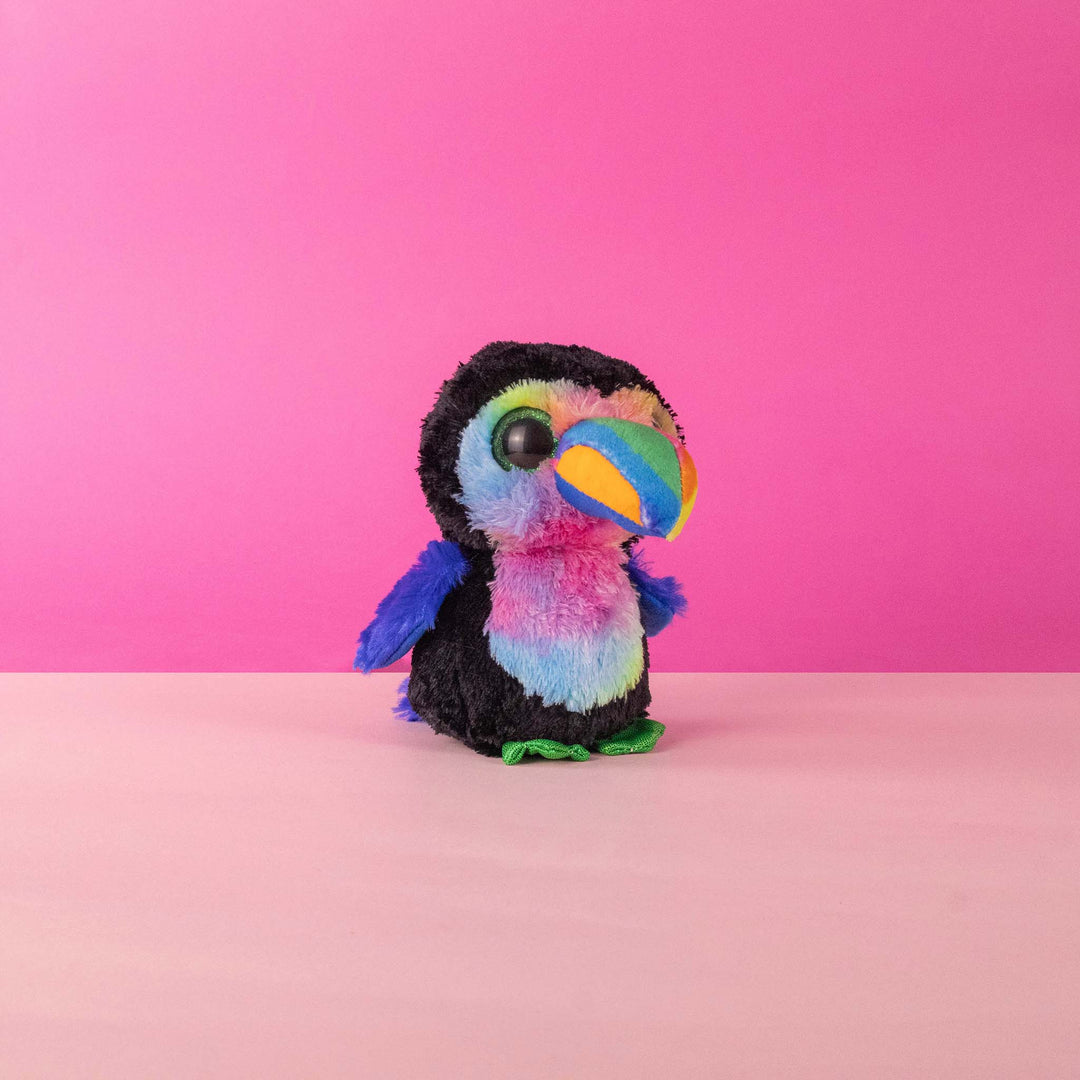 Tucán de peluche Titi 15 cm. Detalles brillantes como colores y ojos. 