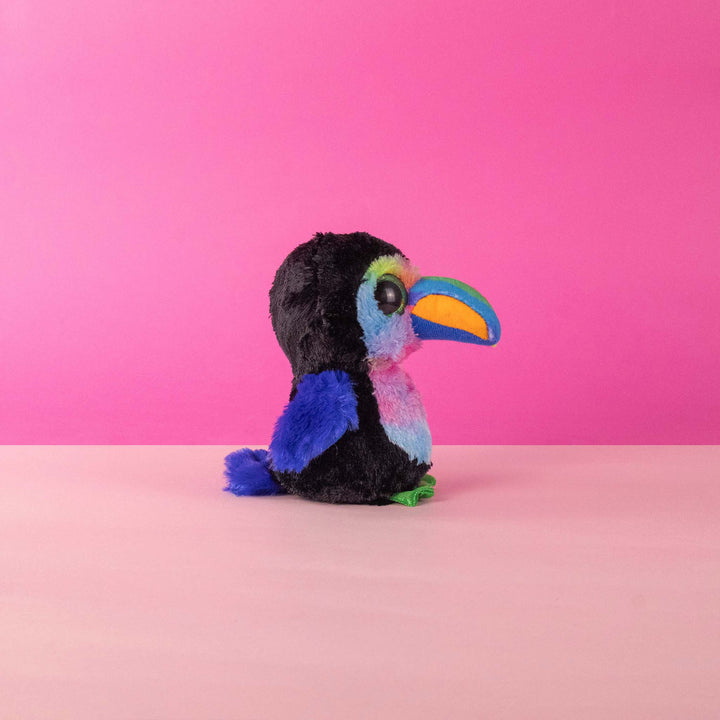 Tucán de peluche Titi 15 cm. Detalles brillantes como colores y ojos. 