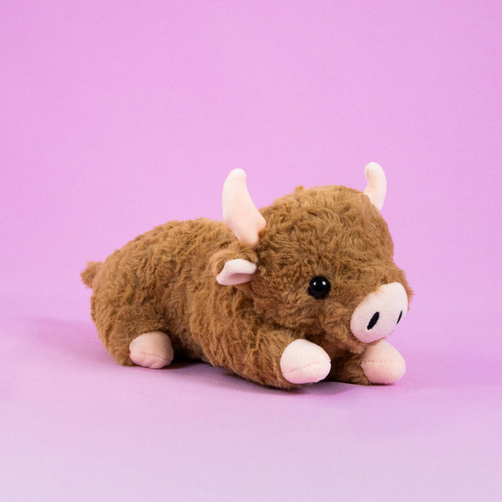 Vacas de peluche al mayoreo, colores café y blanco. Perfectas para regalar, decorar o vender.
