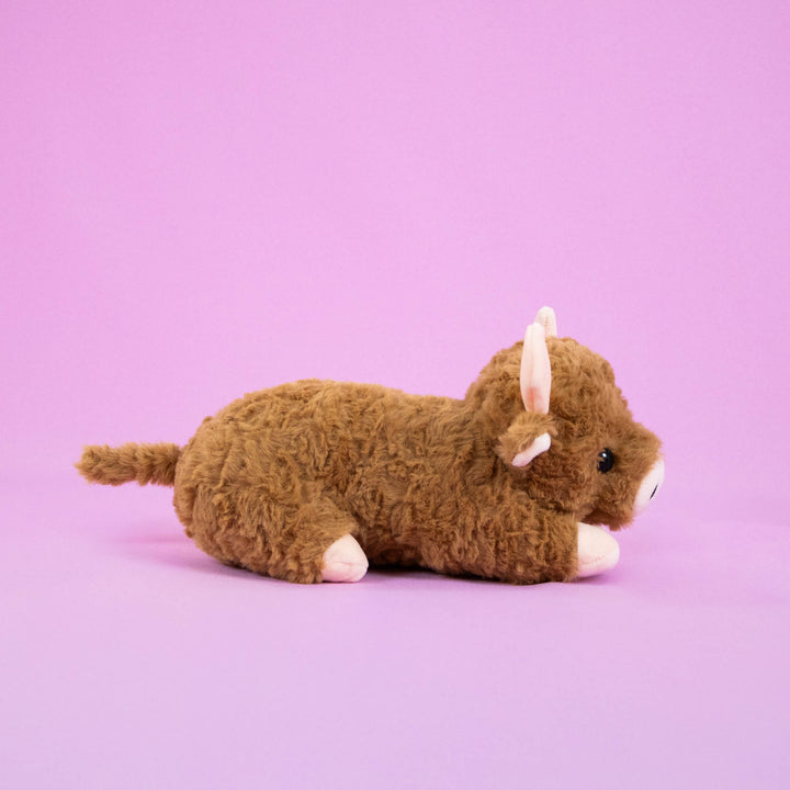 Vacas de peluche al mayoreo, colores café y blanco. Perfectas para regalar, decorar o vender.