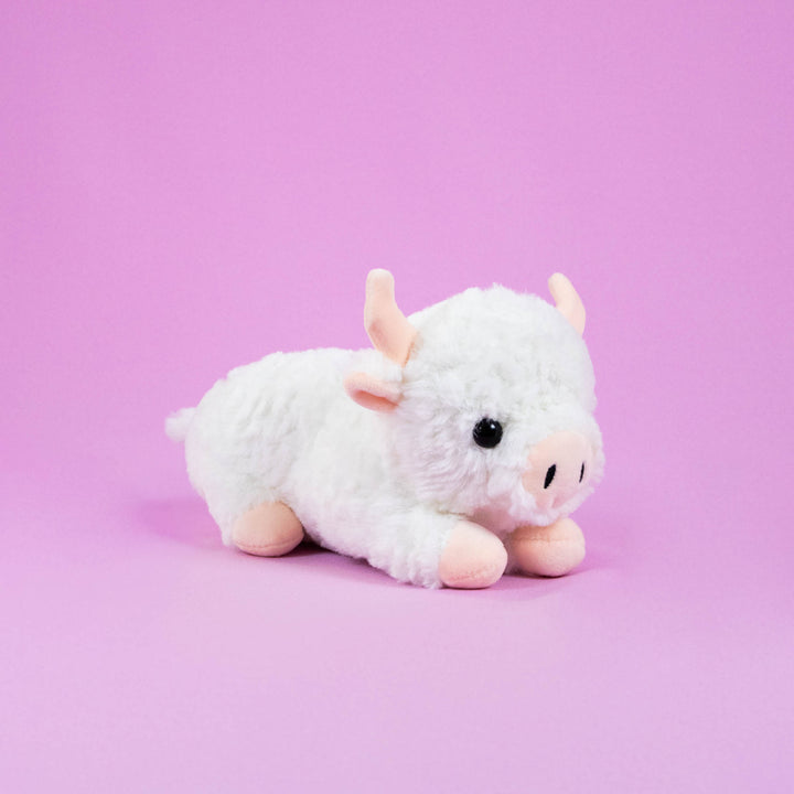Vacas de peluche al mayoreo, colores café y blanco. Perfectas para regalar, decorar o vender.