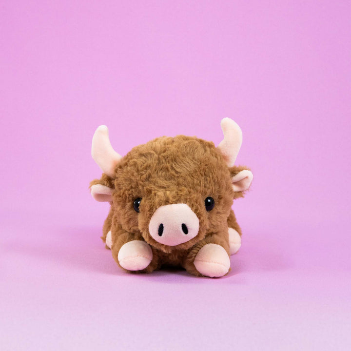 Vacas de peluche al mayoreo, colores café y blanco. Perfectas para regalar, decorar o vender.