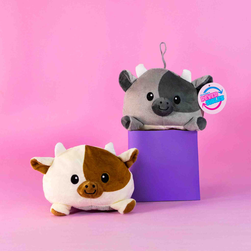 vaca de peluche reversibles en colores surtidos. Peluches de novedad y de moda
