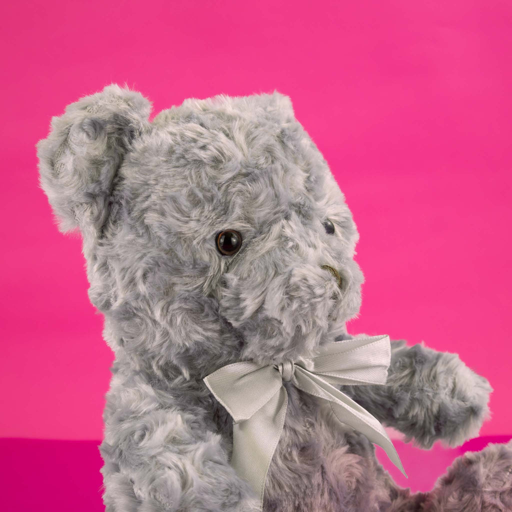 Oso de peluche gris, variedad de modelos, ideales para tiendas de regalos