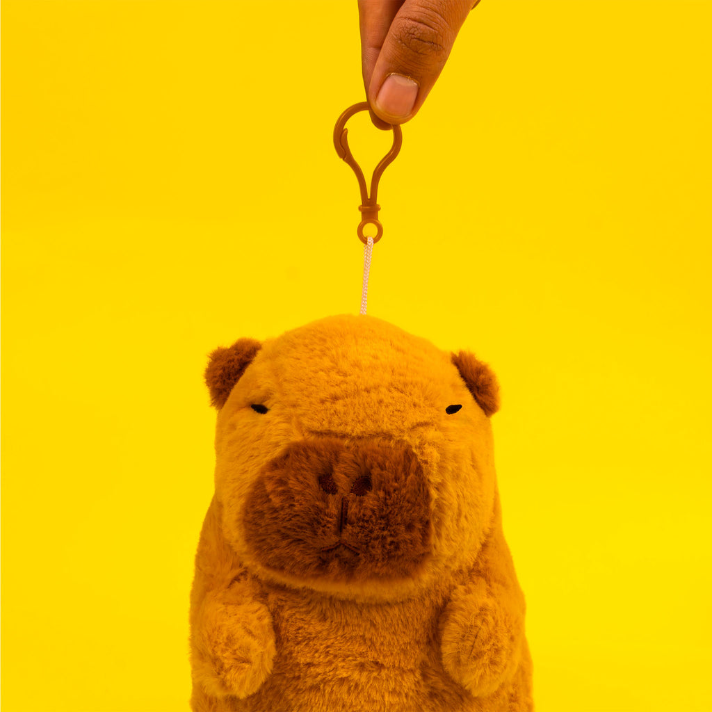 Capibara de peluche color café, perfecta para regalar a niños y niñas 