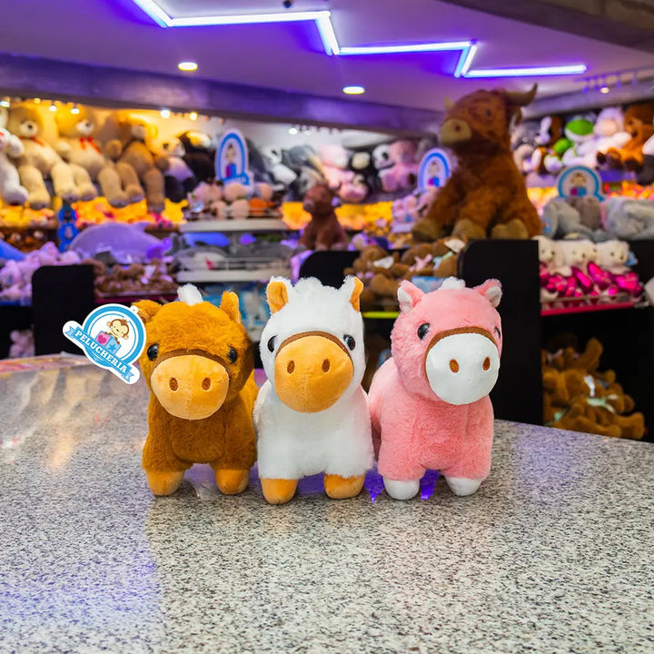 Caballos de peluche , color rosa, cafe y blanco. Peluches de caballo para maquinas caza muñecas, decoración y reventa