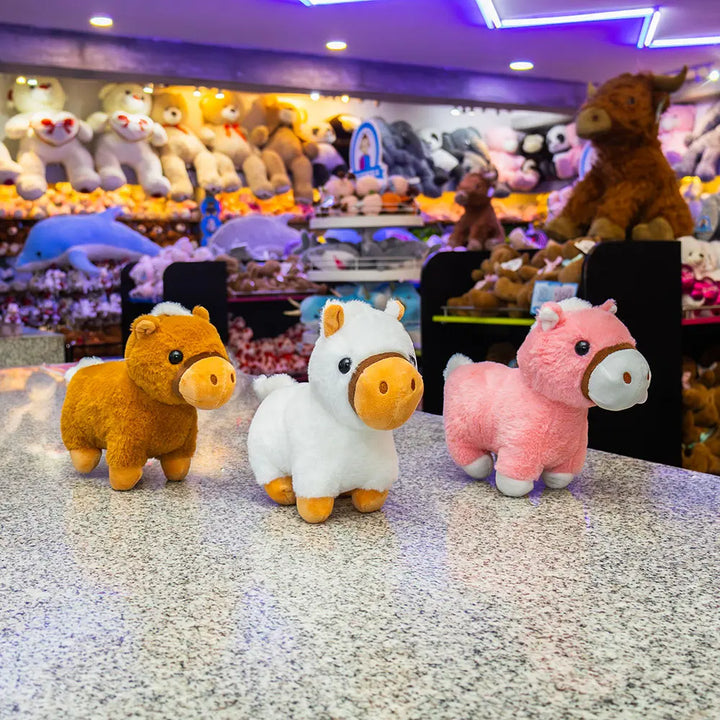 Caballos de peluche , color rosa, cafe y blanco. Peluches de caballo para maquinas caza muñecas, decoración y reventa